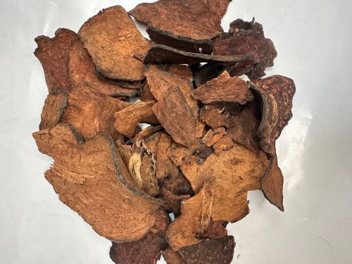 Zhi He Shou Wu 制何首烏 - Polygoni Multiflori Radix Praeparata