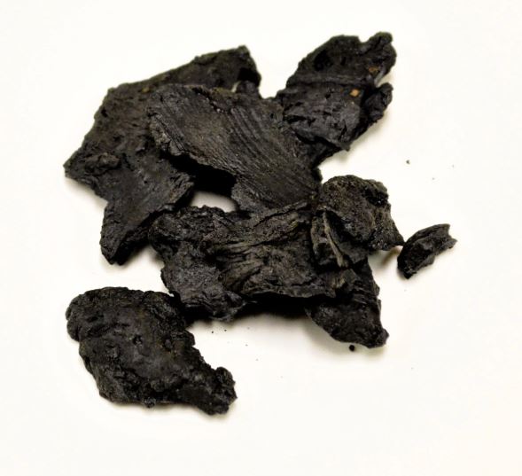 Shu Di Huang 熟地黃 - Rehmanniae Radix Praeparata